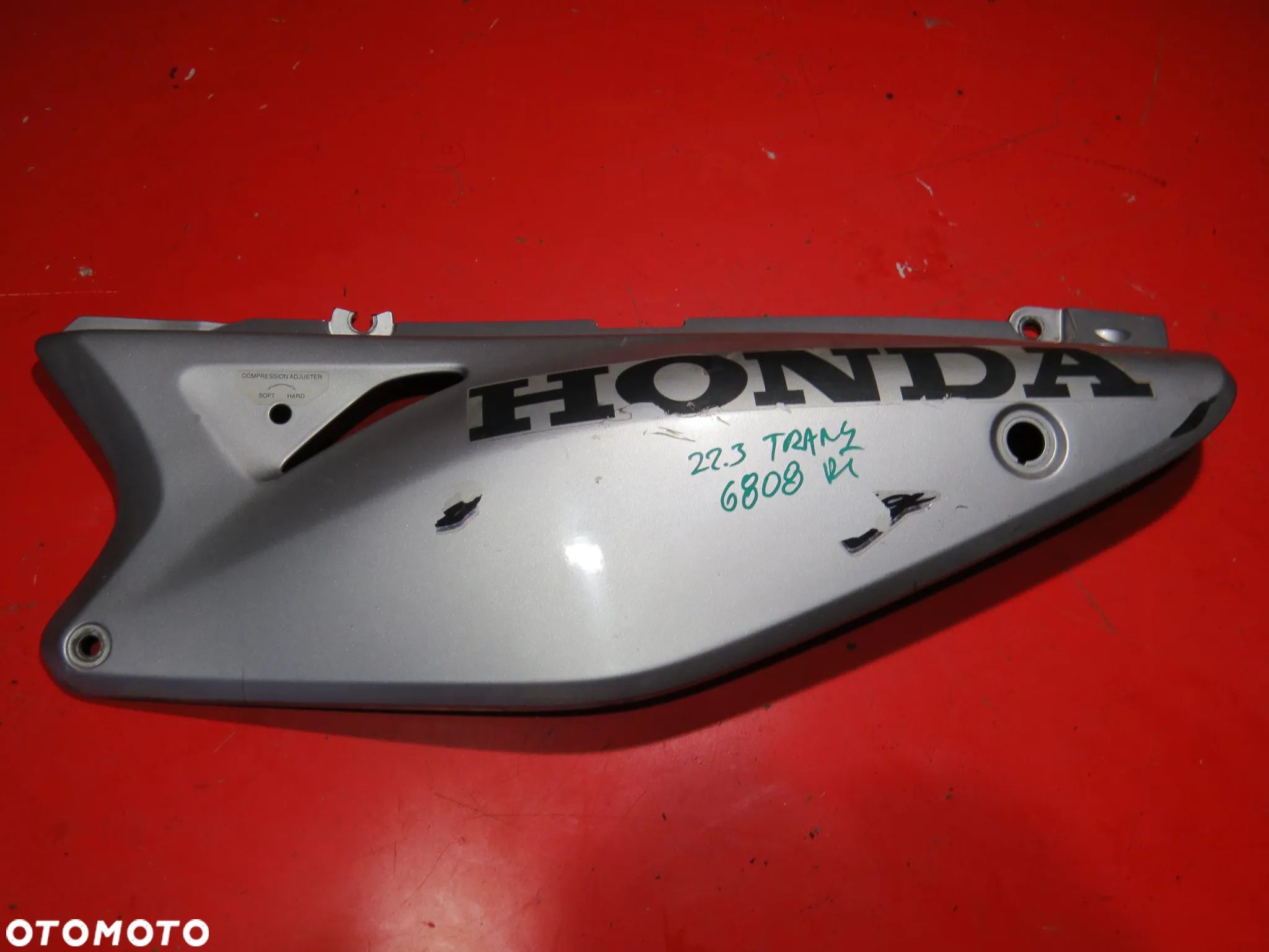 HONDA TRANSALP XL650V XL 650 zadupek ogon owiewka osłona tył  tylna - 1