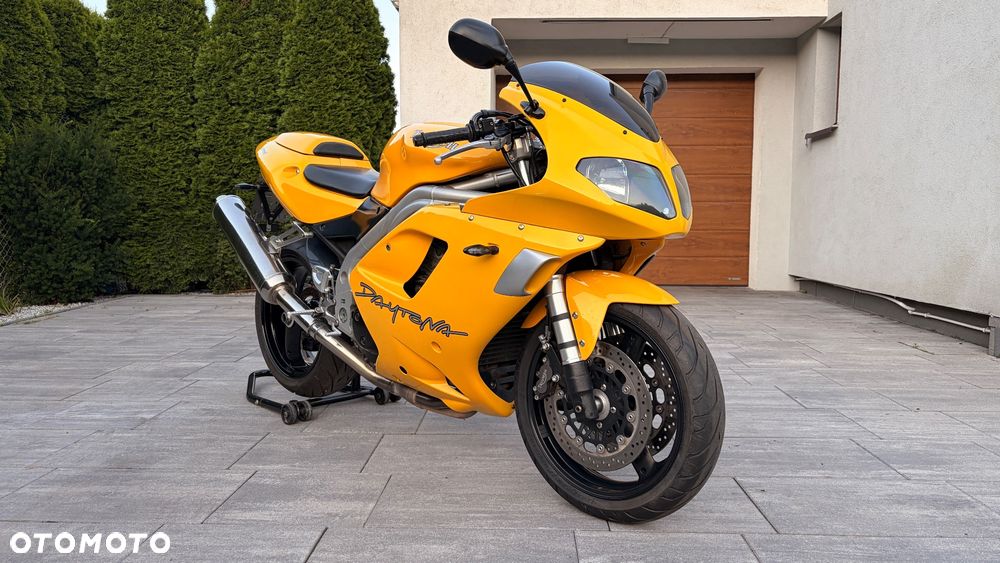 Triumph Daytona - 22