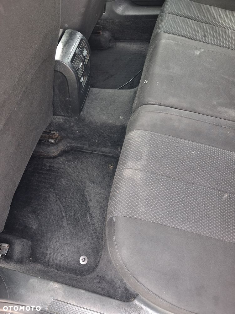 Volkswagen Passat 1.9 TDI Comfortline - 2