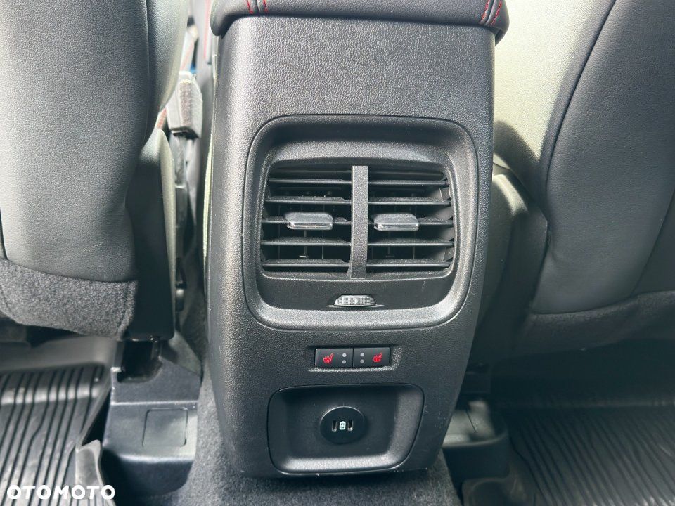 Ford Kuga - 26