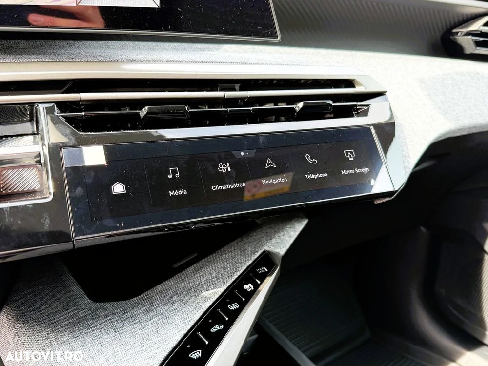 Peugeot 3008 1.2 Hybrid 145 e-DCS6 Allure - 11