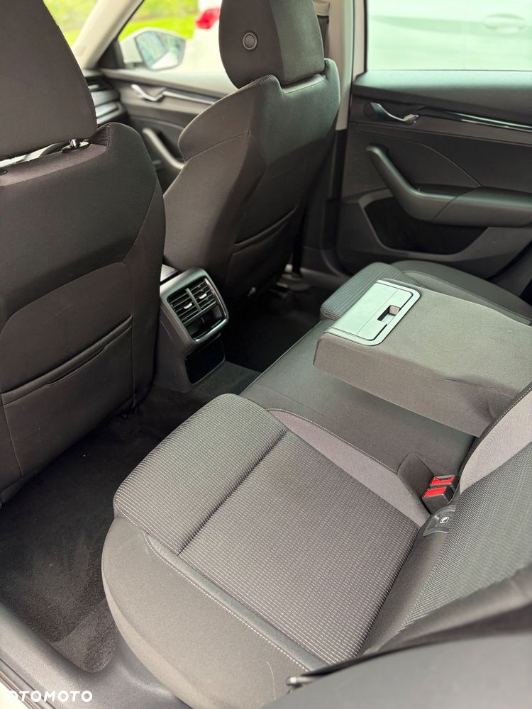 Skoda Octavia 2.0 TDI Ambition DSG - 25