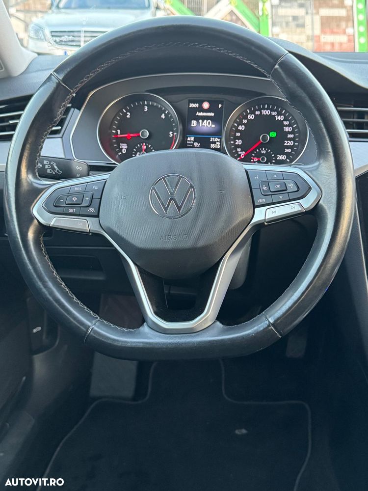 Volkswagen Passat 2.0 TDI SCR DSG Business - 14