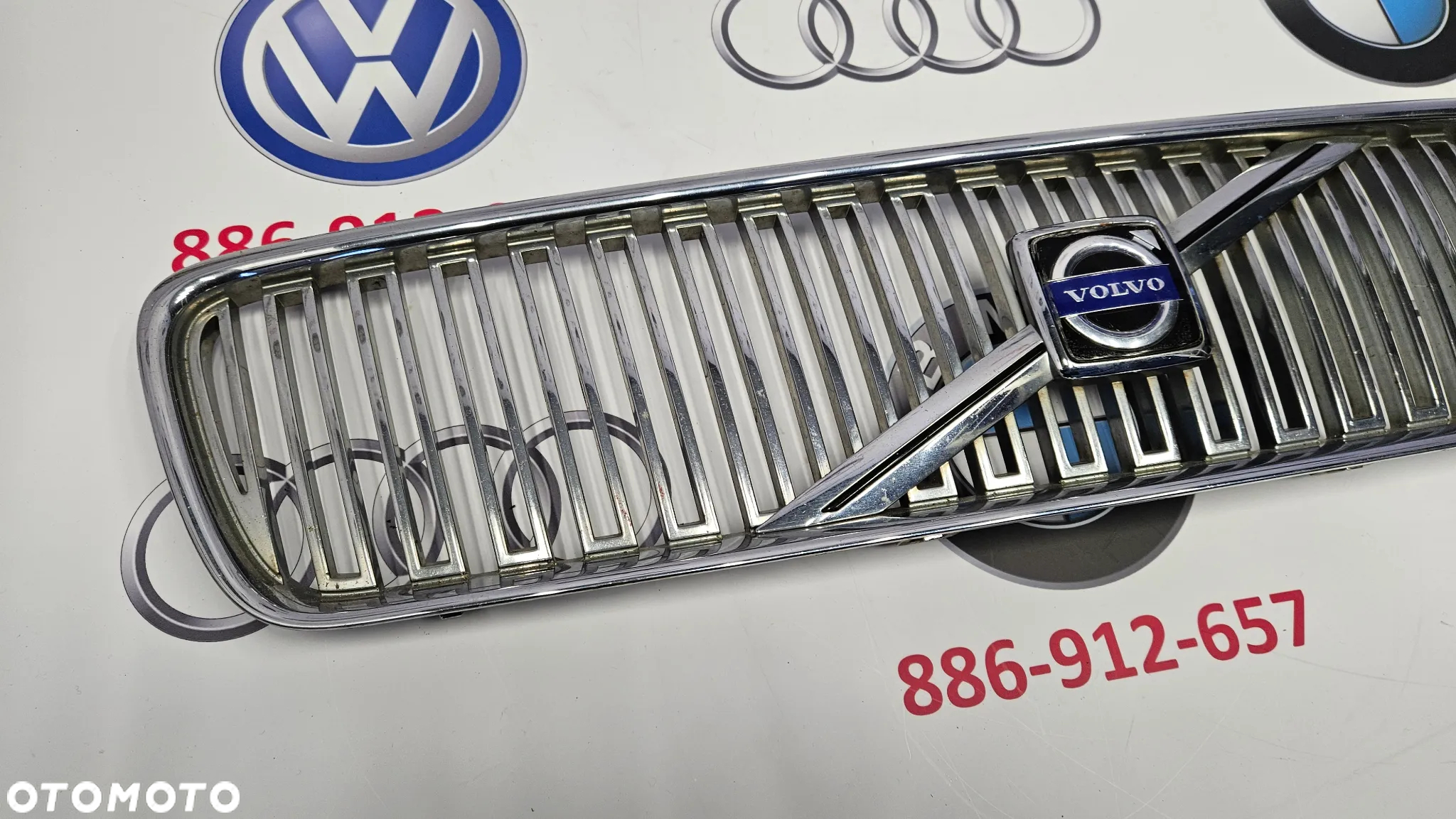 Volvo V50 2003-2007 Atrapa zderzaka Grill Kratka Chrom 08678680 Stan BDB Wszystkie mocowania całe - 3