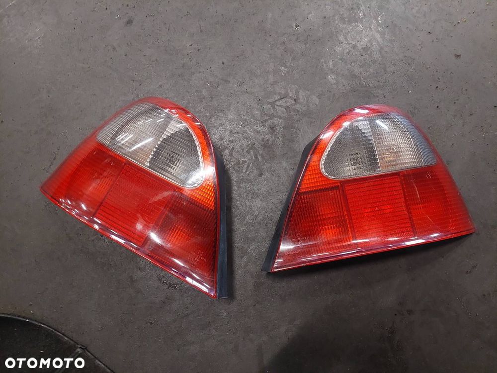 KOMPLETNY TYŁ KLAPA BAGAŻNIKA ZDERZAK TYŁ LAMPY ROVER 200 III HYF - 2