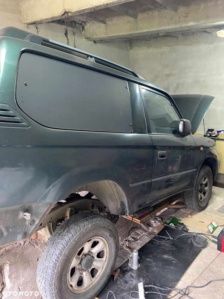 Toyota Land Cruiser - 2