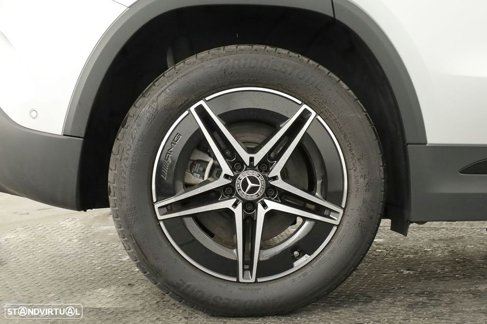 Mercedes-Benz EQA 300 4Matic AMG Line - 5