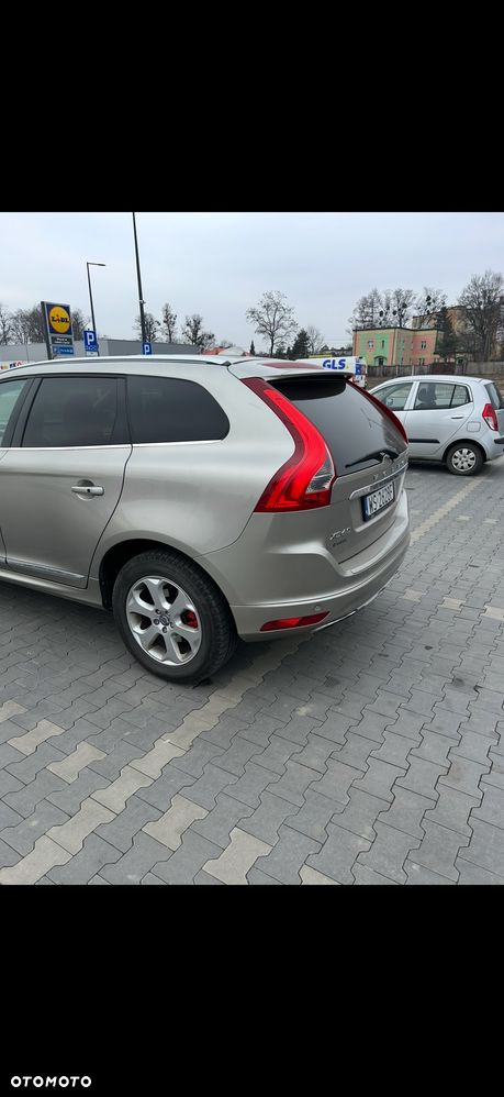 Volvo XC 60 T6 AWD Momentum - 32