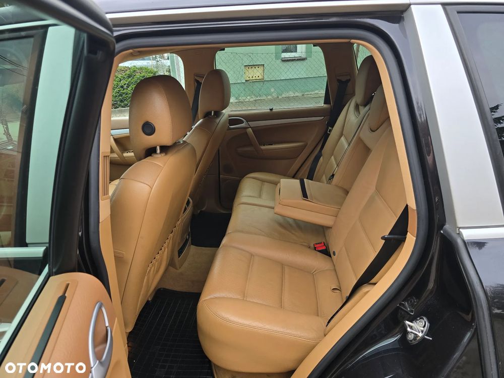 Porsche Cayenne - 13