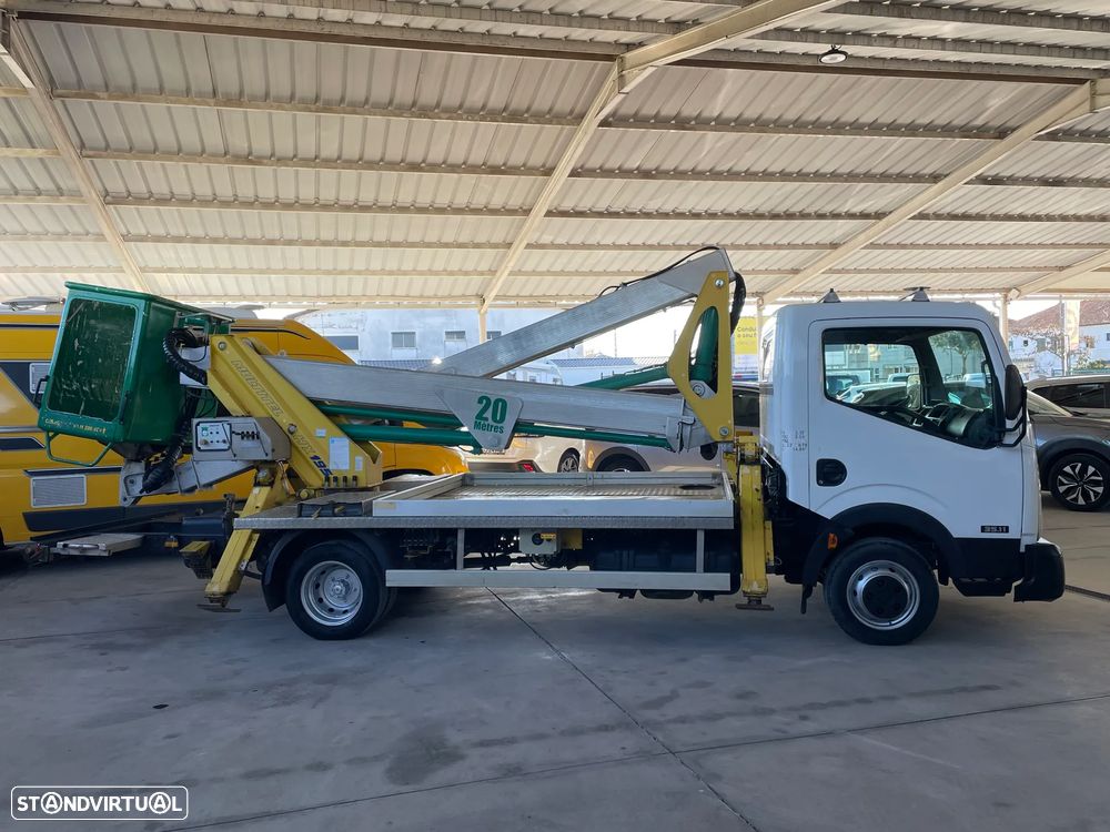 Nissan Cabstar MULTITEL HX 195  20 Mts - 5