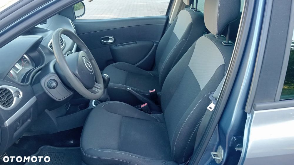 Renault Clio 1.2 16V Alize - 12
