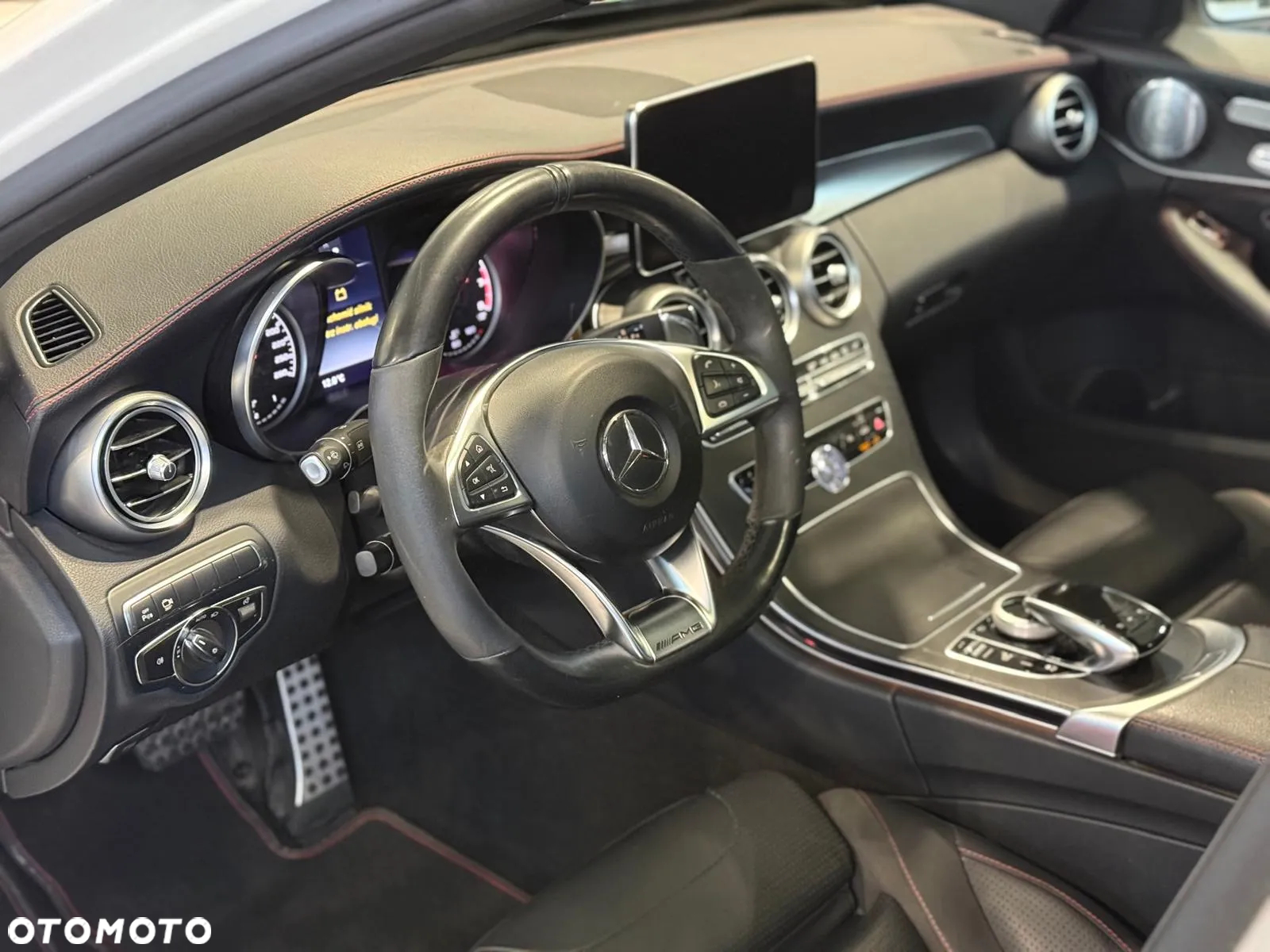 Mercedes-Benz Klasa C AMG 43 4Matic 9G-TRONIC - 16