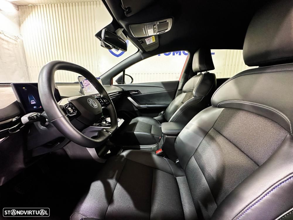 MG MG4 64 kWh Luxury - 8