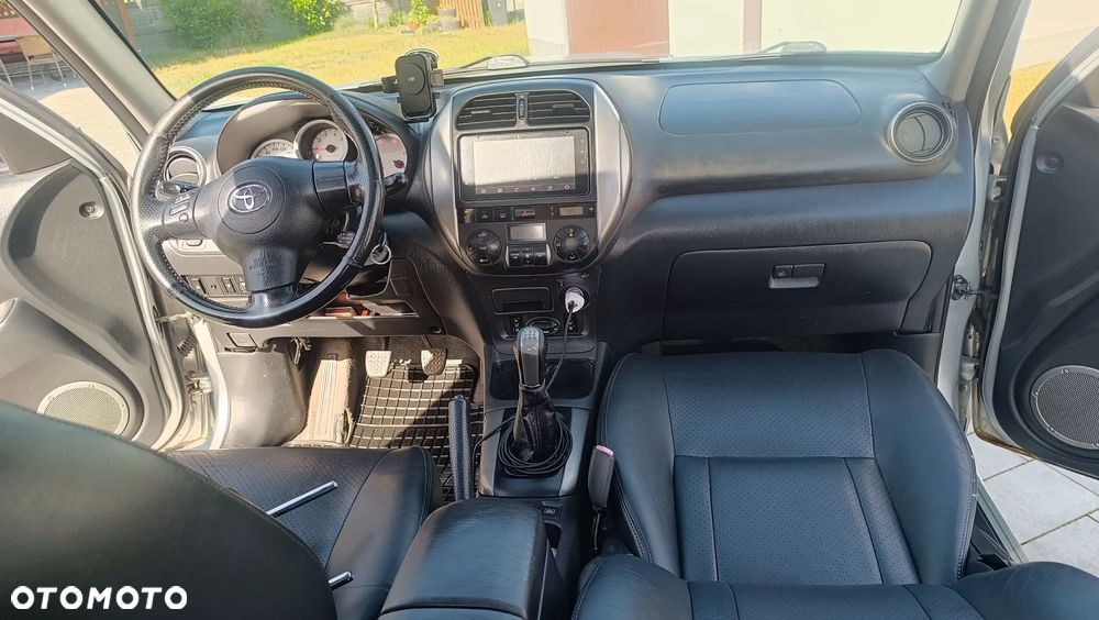 Toyota RAV4 2.0 D-4D 4x4 - 14