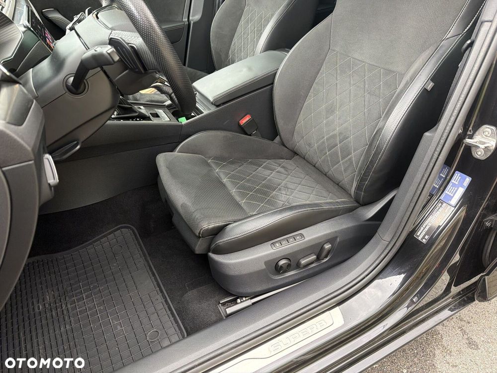 Skoda Superb 2.0 TDI SCR 4x4 Sportline DSG - 16