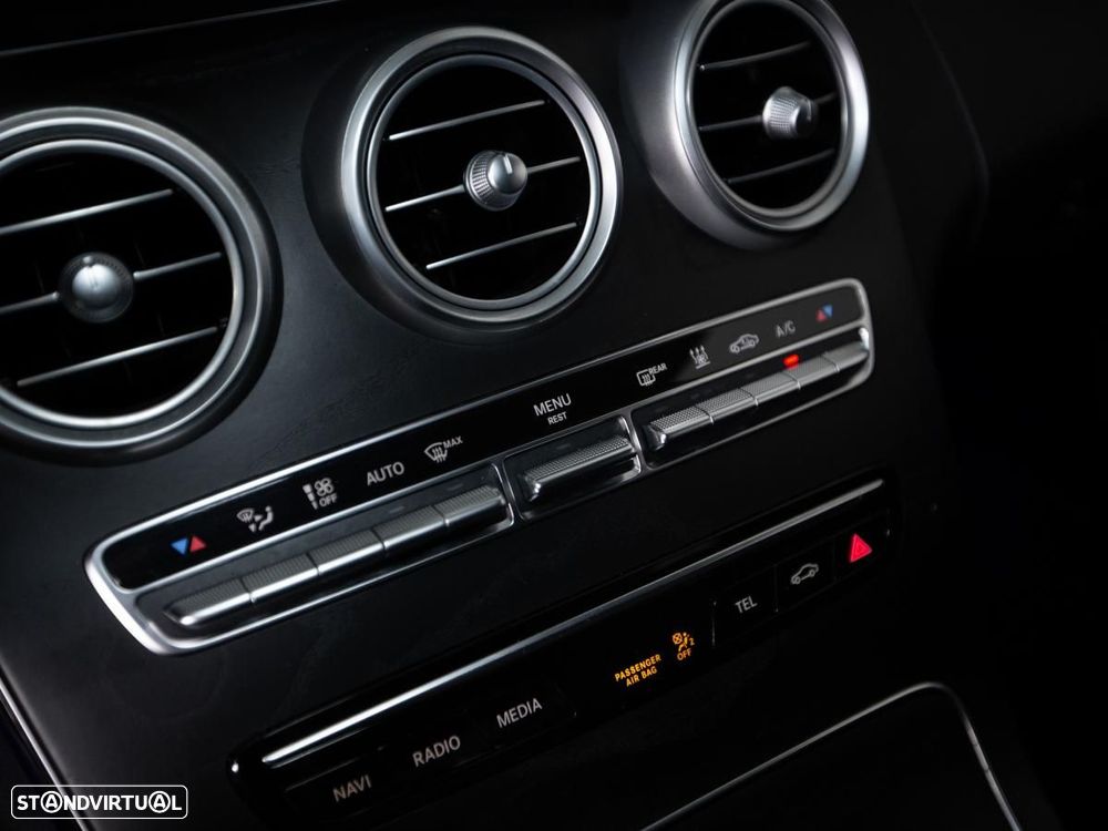 Mercedes-Benz C 300 de AMG Line - 18