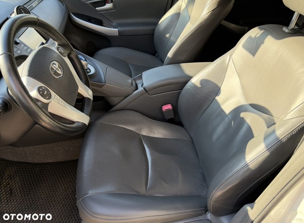 Toyota Prius - 8