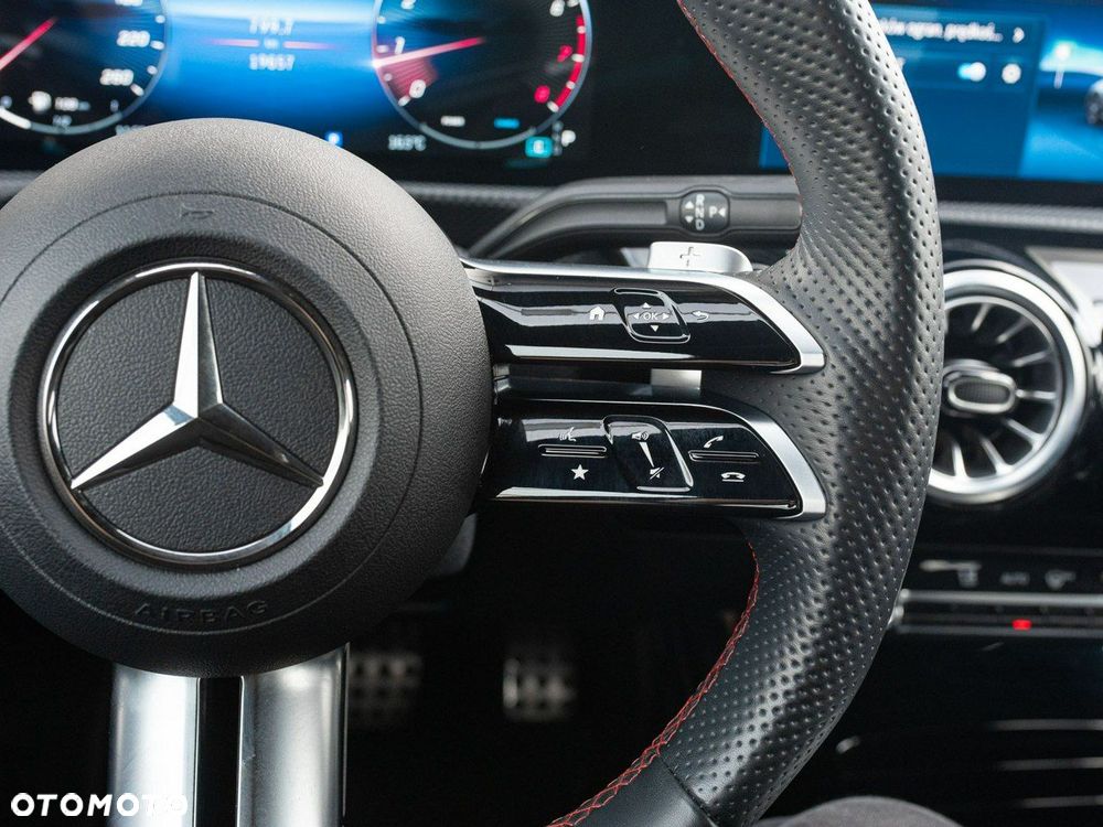 Mercedes-Benz CLA 200 mHEV 7G-DCT - 17