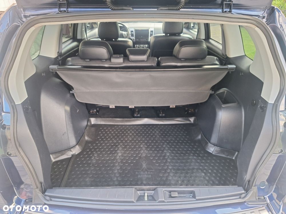 Mitsubishi Outlander 2.0 2WD CVT Invite - 6