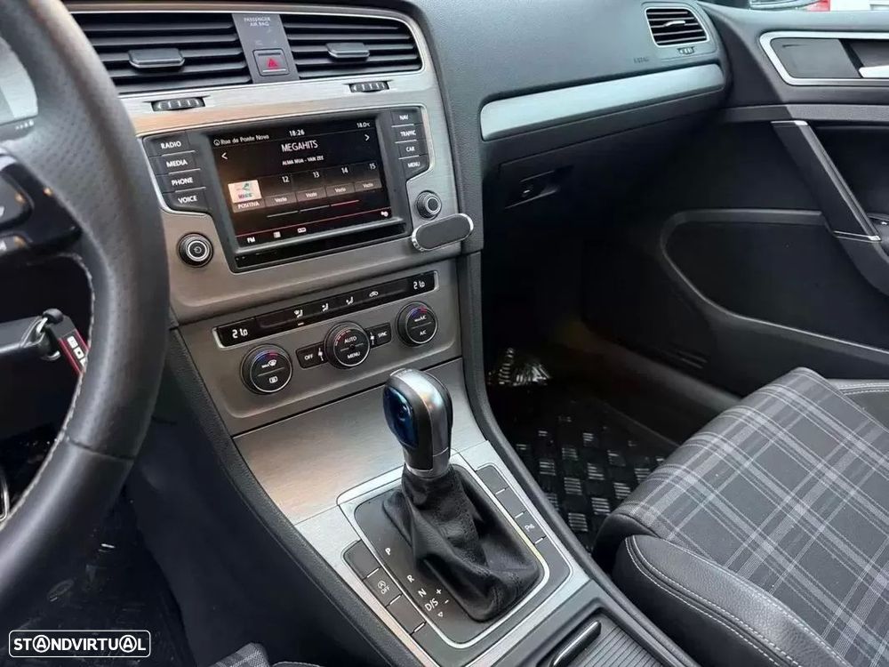 VW Golf 1.6 TDI BlueMotion DSG Cup - 12