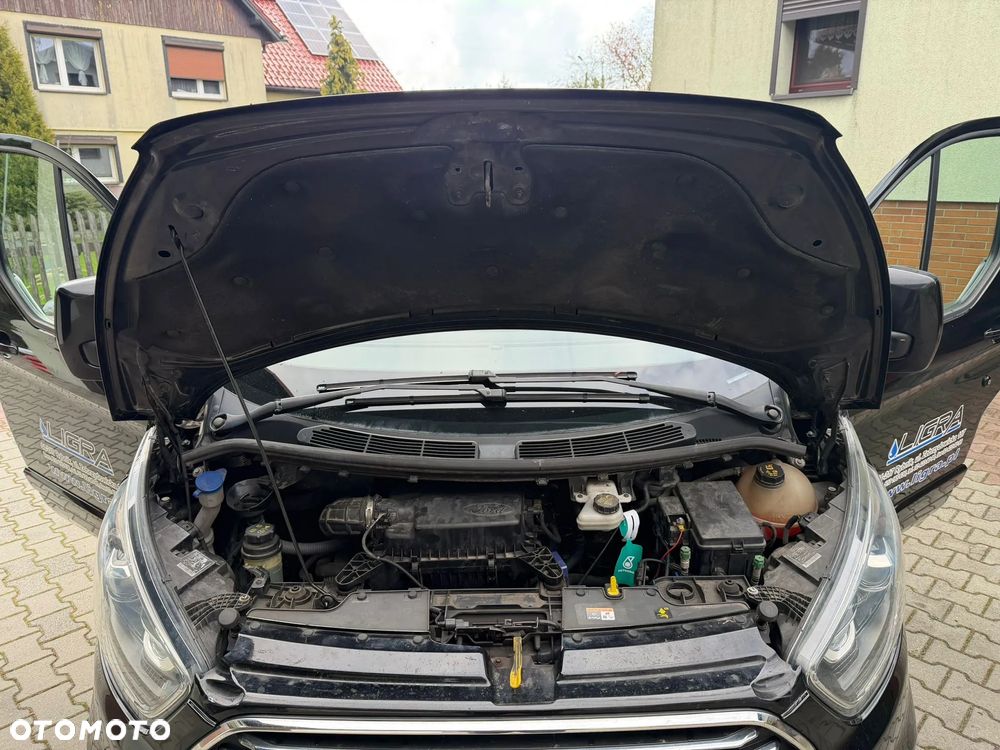 Ford Tourneo Custom - 17