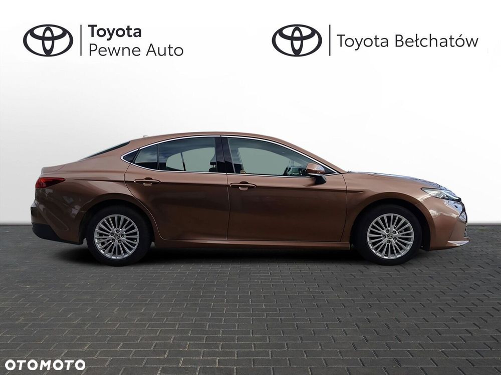 Toyota Camry - 7