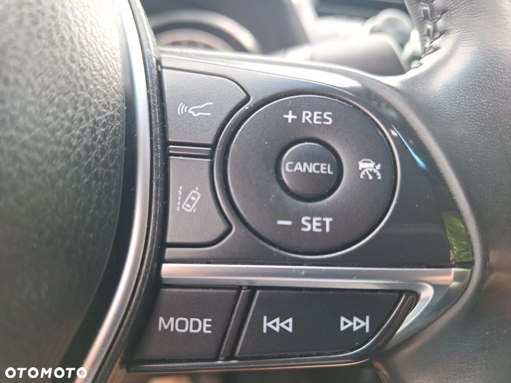 Toyota Camry 2.5 Hybrid Comfort CVT - 32