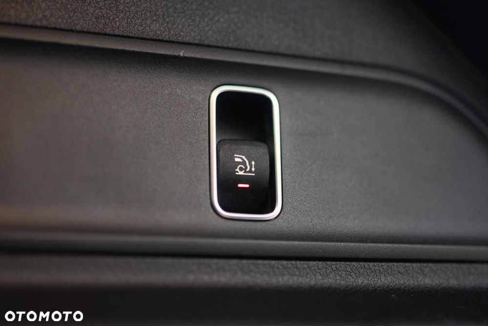 Mercedes-Benz GLE - 38