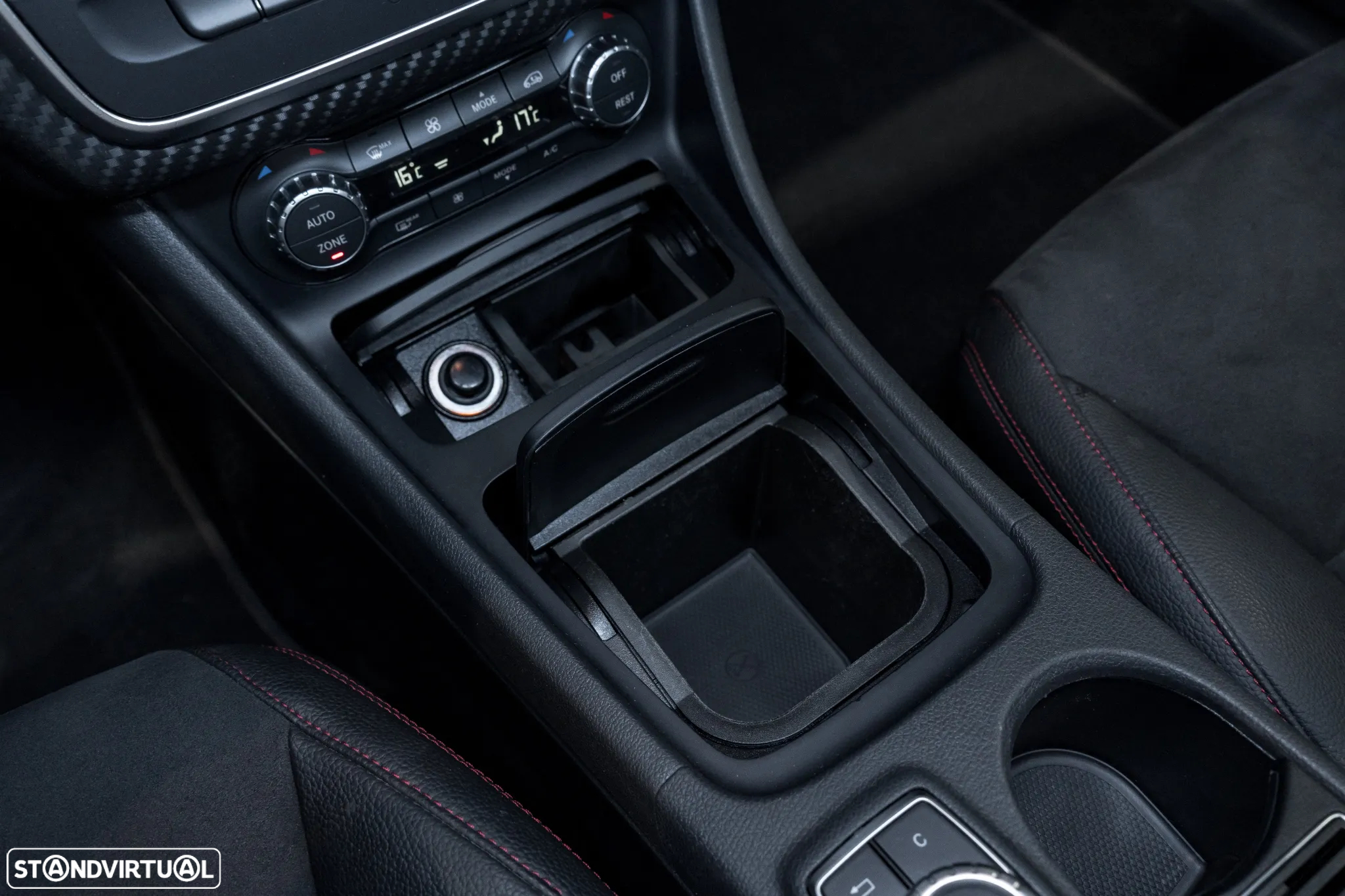 Mercedes-Benz A 180 7G-DCT AMG Line - 17