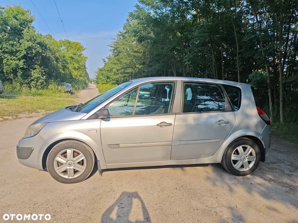 Renault Scenic 1.9 dCi Confort Authentique - 4