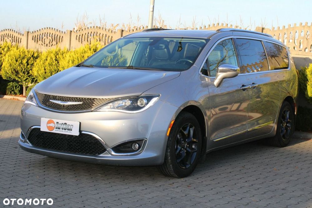 Chrysler Pacifica - 40