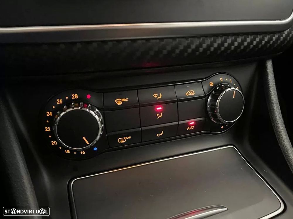 Mercedes-Benz A 180 d 7G-DCT AMG Line - 28