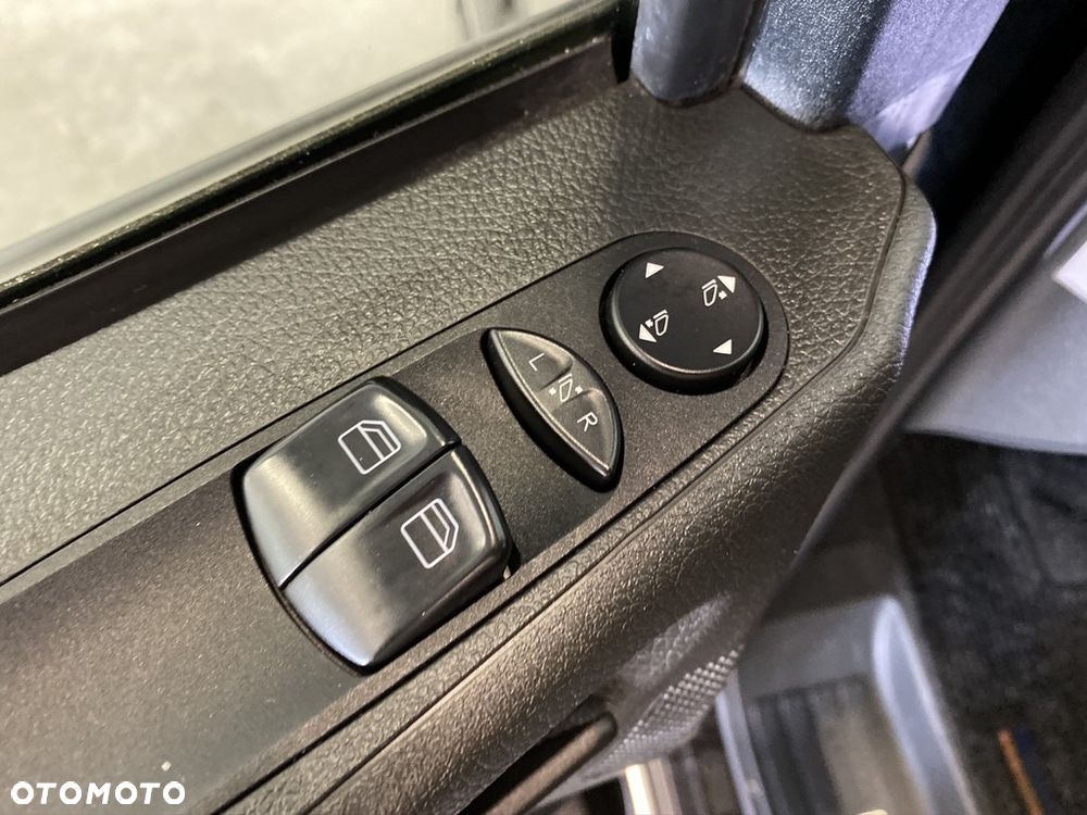 Mercedes-Benz Vito - 11