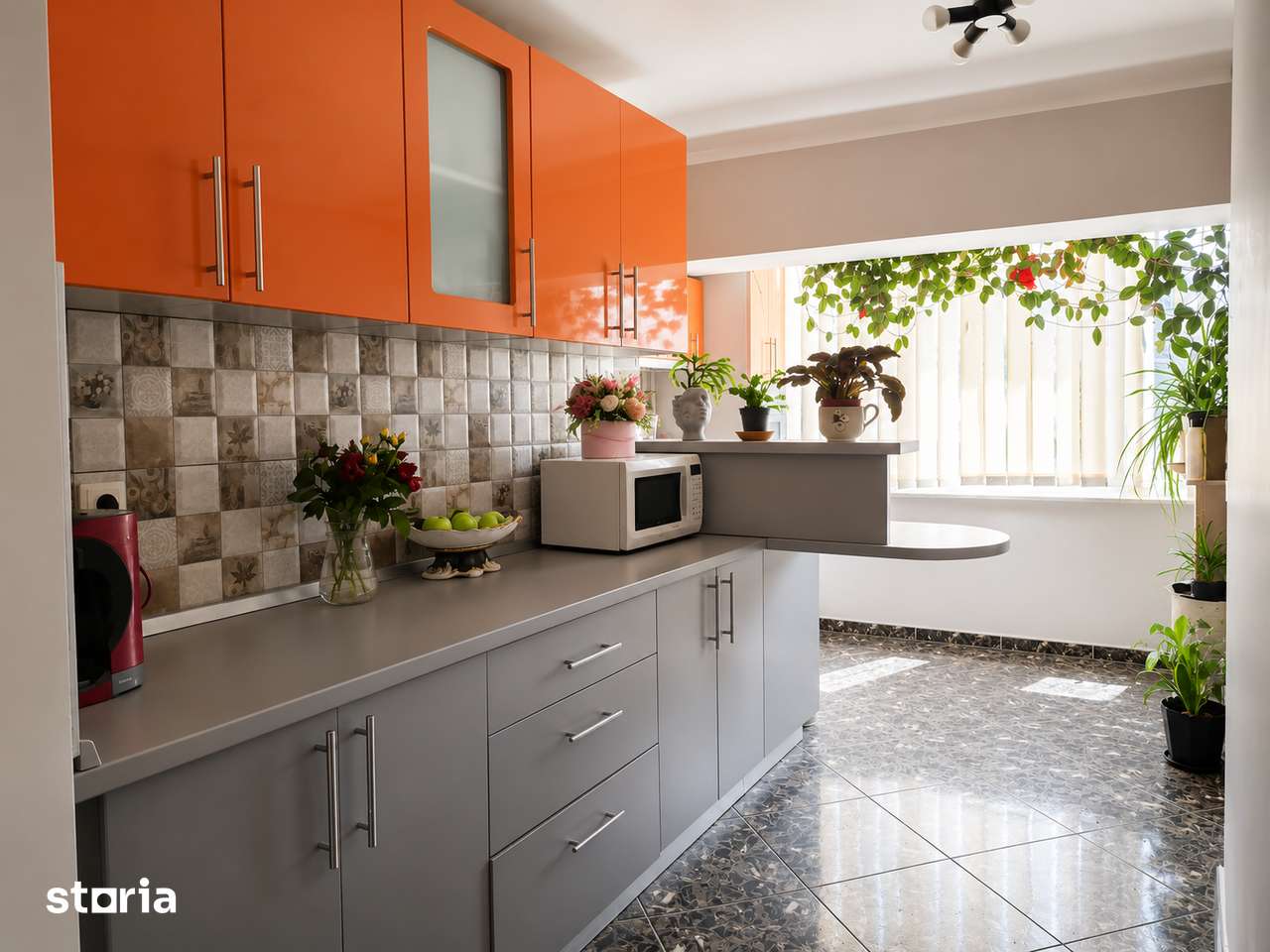 Apartament 3 camere – Ultracentral, Rădăuți, etaj 1 — fotografia 1