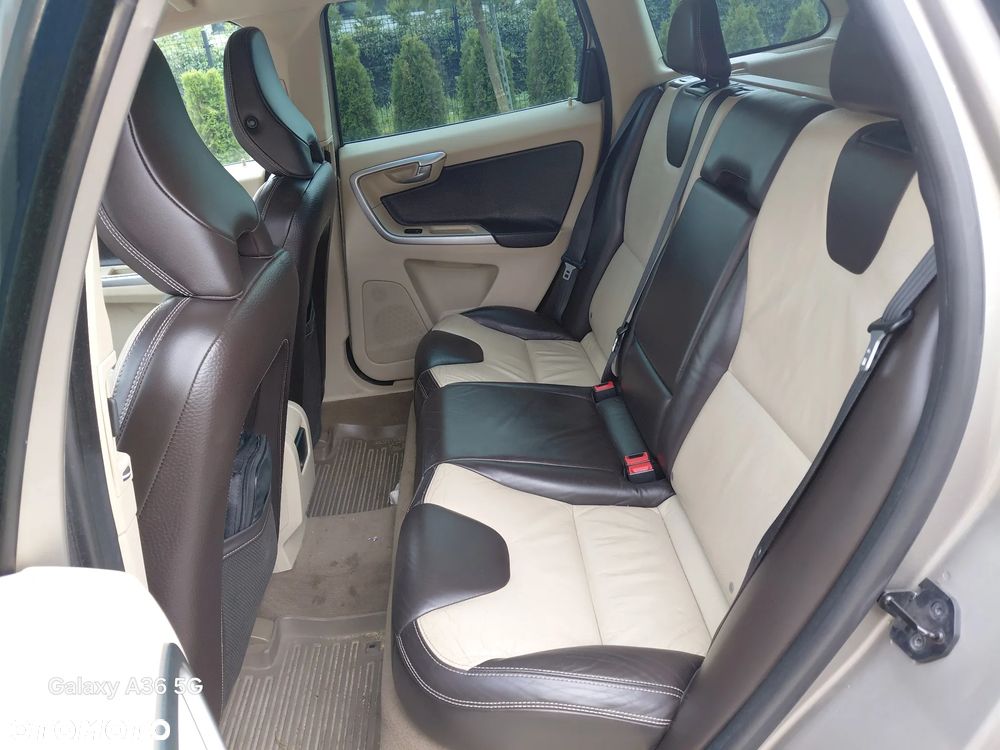 Volvo XC 60 D5 AWD - 2