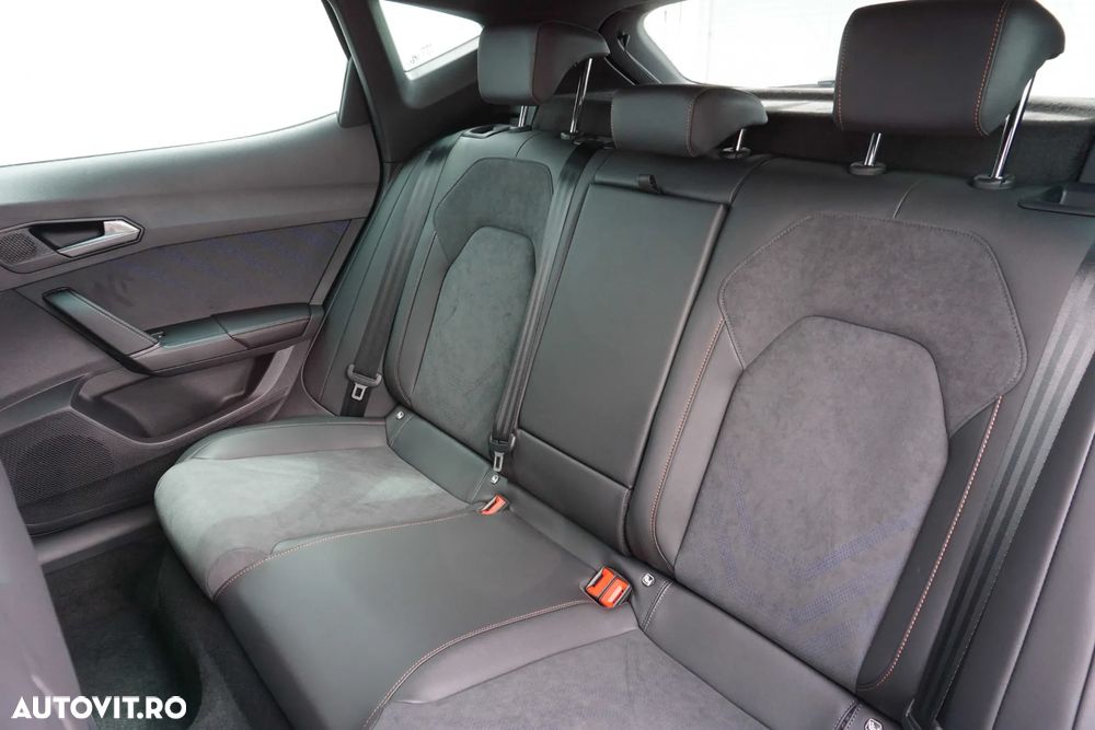 Cupra Formentor 1.5 e-HYBRID PHEV - 31
