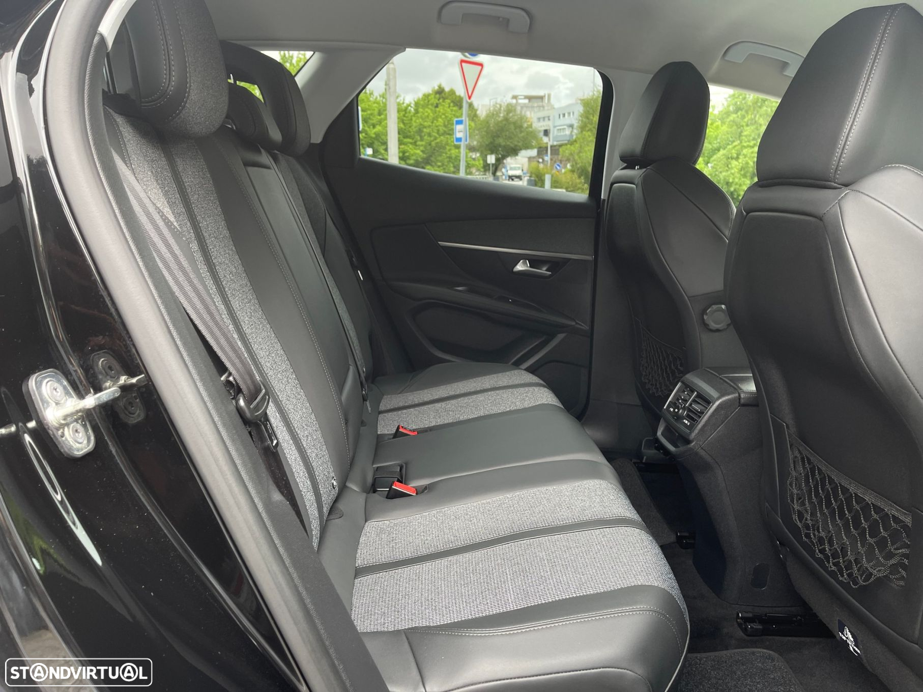 Peugeot 3008 1.5 BlueHDi Allure EAT8 - 45