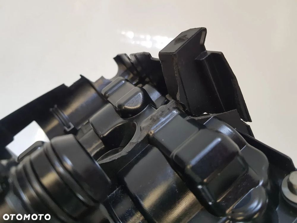 POKRYWA ZAWORÓW BMW 2.0D B47 F39 X2 F40 F45 F46 F48 X1 MINI F54 F60 8579961 - 8