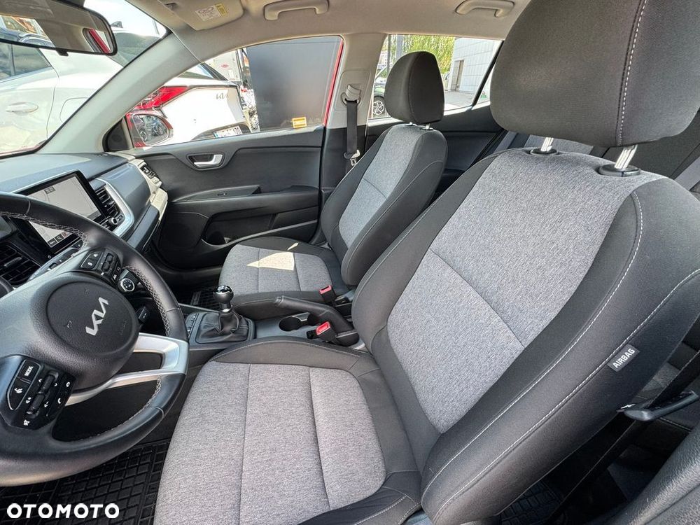 Kia Stonic 1.2 M - 11