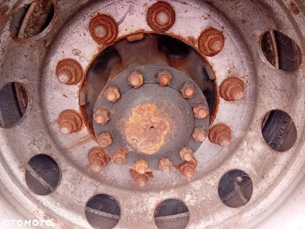 Piasty do naczep - 10