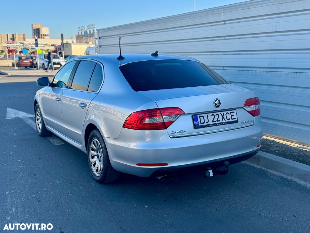 Skoda Superb 2.0 TDI Elegance - 2