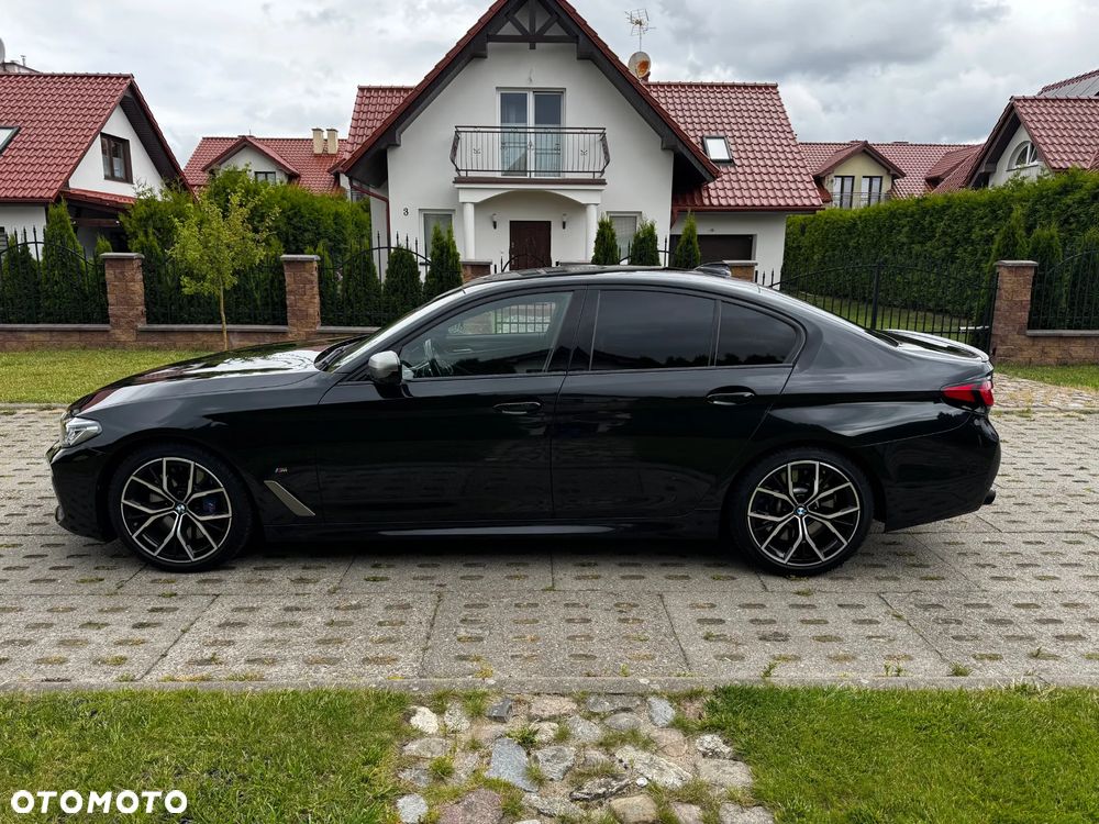 BMW Seria 5 M550i xDrive sport - 2