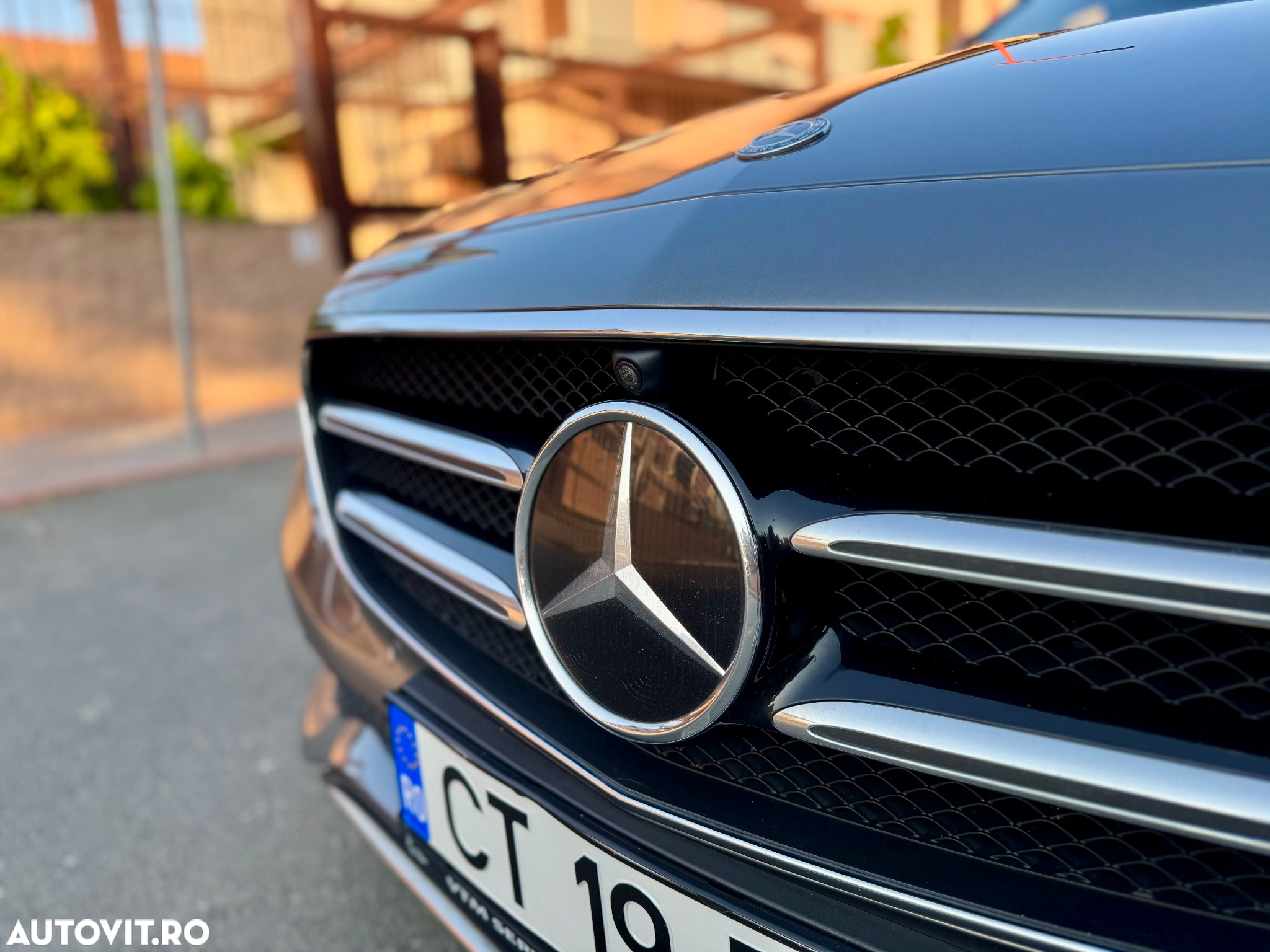 Mercedes-Benz E - 27