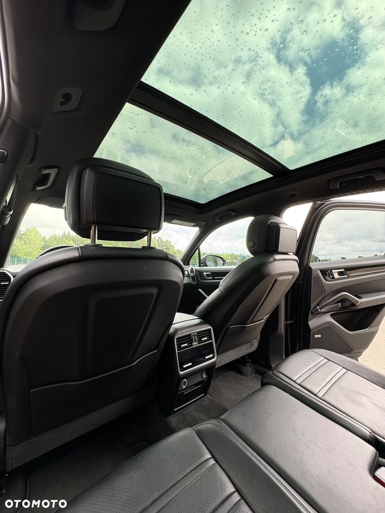 Porsche Cayenne Standard - 8