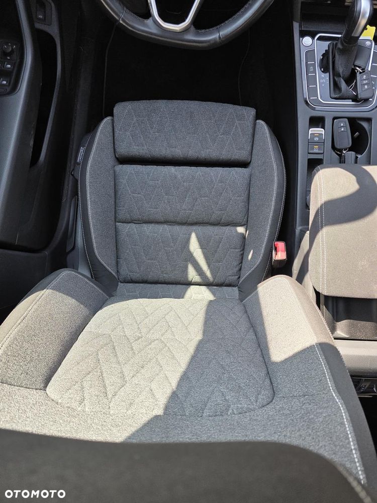 Volkswagen Passat Variant 2.0 TDI SCR DSG Business - 15