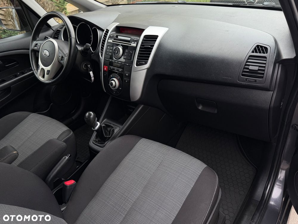 Kia Venga 1.6 L - 27