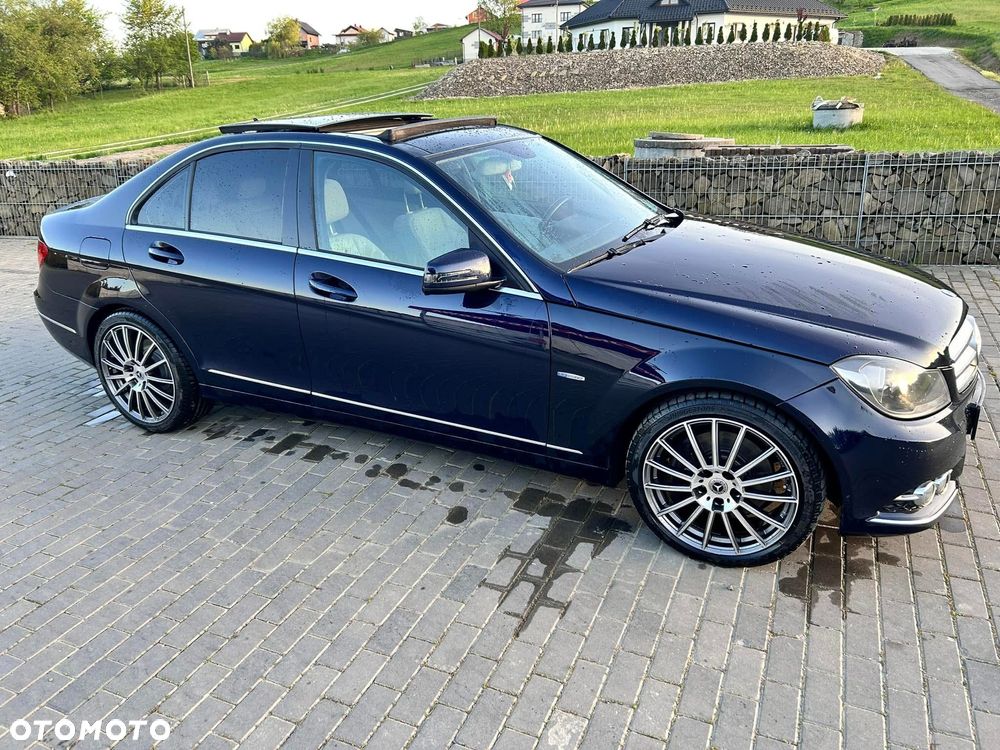 Mercedes-Benz Klasa C 350 CDI DPF (BlueEFFICIENCY) 7G-TRONIC Avantgarde - 1