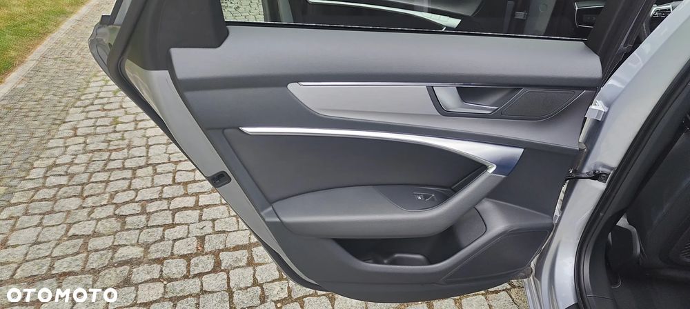 Audi A6 Avant 35 TDI S tronic S line - 12