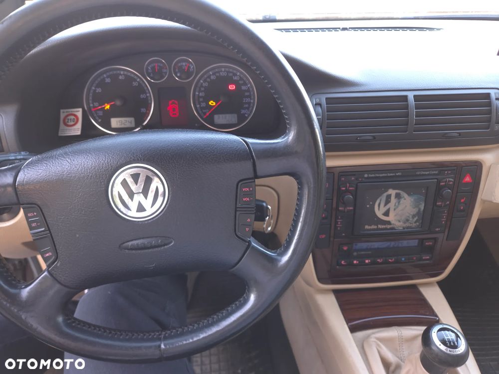 Volkswagen Passat 2.8 V6 4Mot Highline - 15