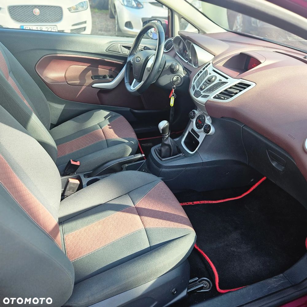 Ford Fiesta 1.25 Titanium - 28